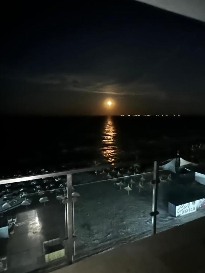 Anias Front View Of The Black Sea 14B Navodari Exterior photo
